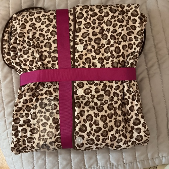 Kim Rogers Brown and Cream Animal Print Pajama Set. SZ LARGE - Picture 2 of 3